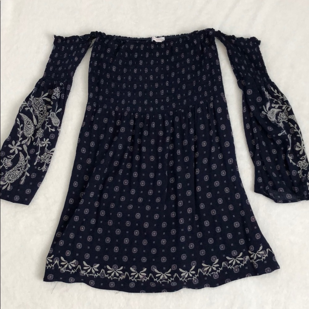 Off the shoulder dress!